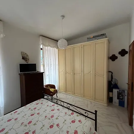 Dora Apartment *