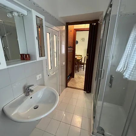 Διαμέρισμα Dora