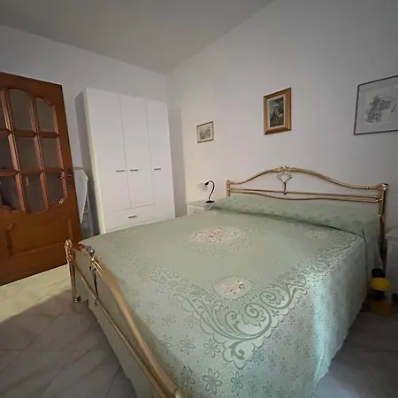 Dora Apartment *
